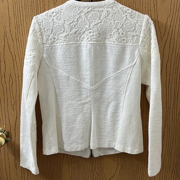 CAbi #715 White Lace Occasion Jacket, Size Medium - Picture 8 of 11